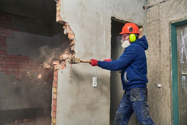 Concrete Wall Demolition in Waterloo
